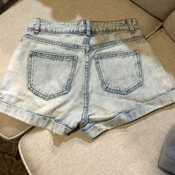 High waisted denim shorts - Picture 2 of 5